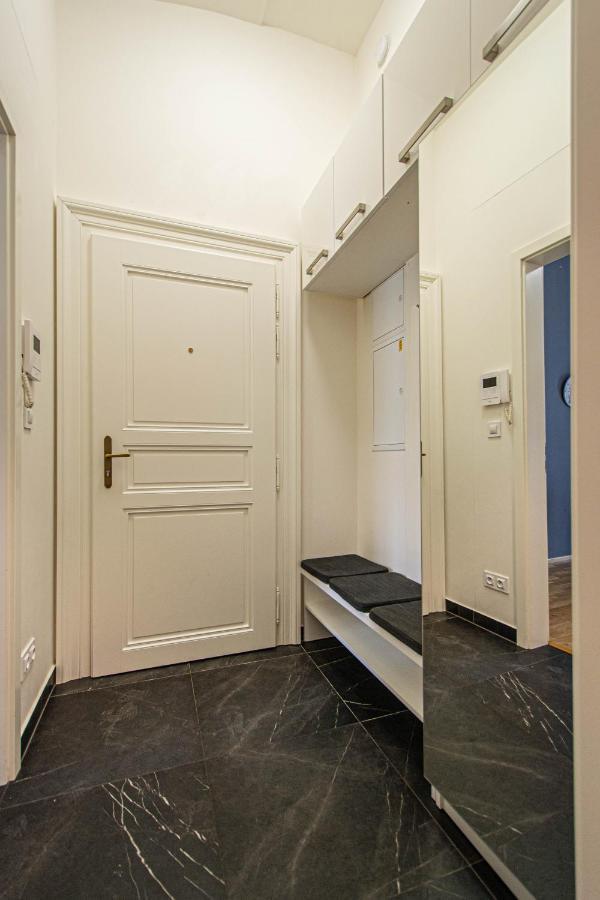 Stylish Apartment In Prague Best Gastronomic Area 外观 照片